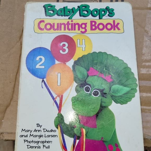 Lot of Barney books - Picture 13 of 15